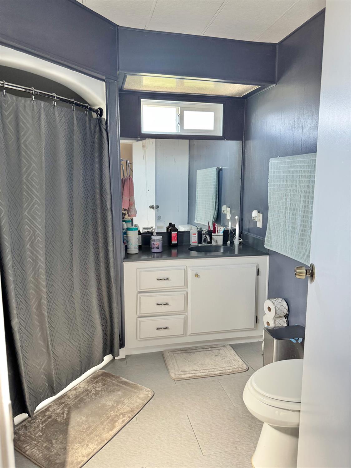 2621 Prescott Rd #242, Modesto, CA 95350