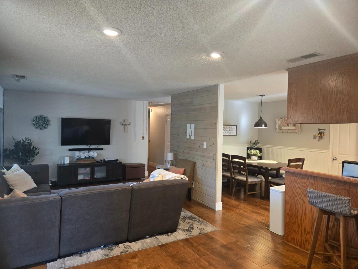 1364 Dove St, Los Banos, CA 93635