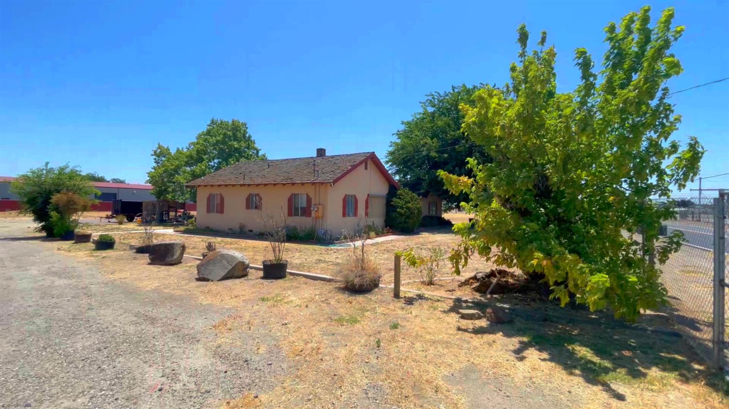 140 Swanson Rd, Manteca, CA 95337