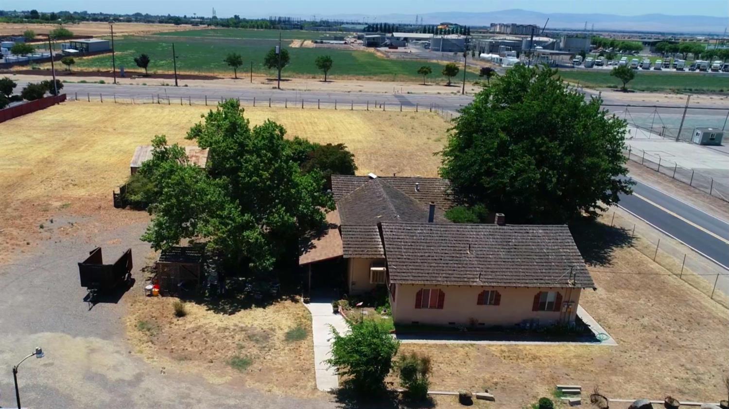 140 Swanson Rd, Manteca, CA 95337