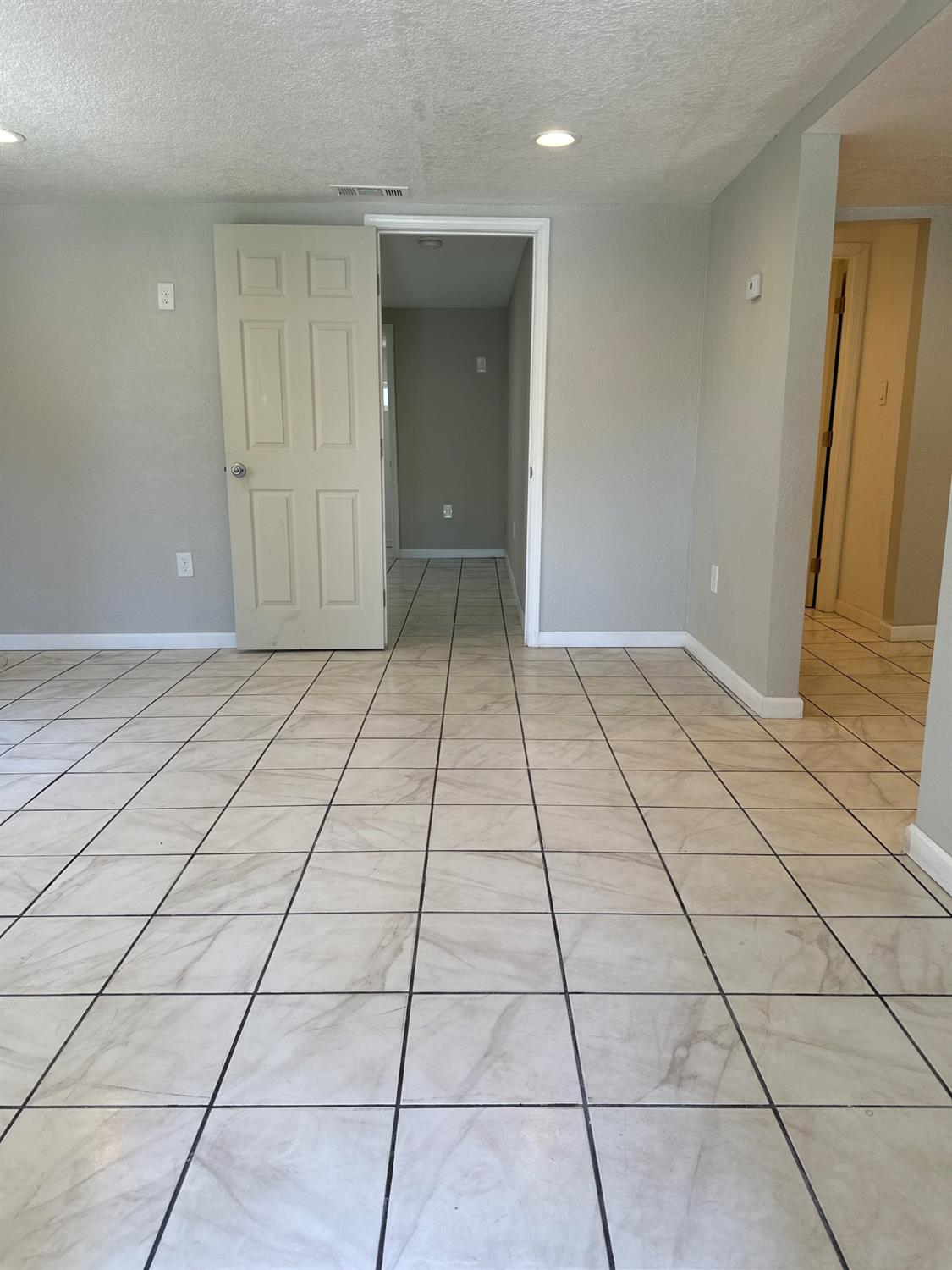 1826 Seattle St, Modesto, CA 95358