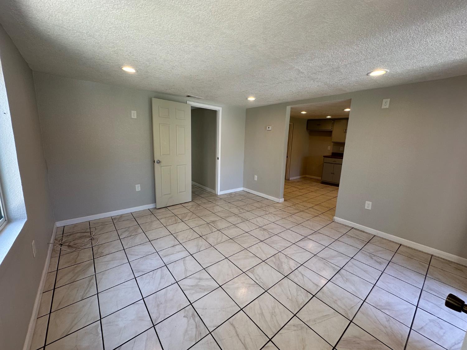 1826 Seattle St, Modesto, CA 95358