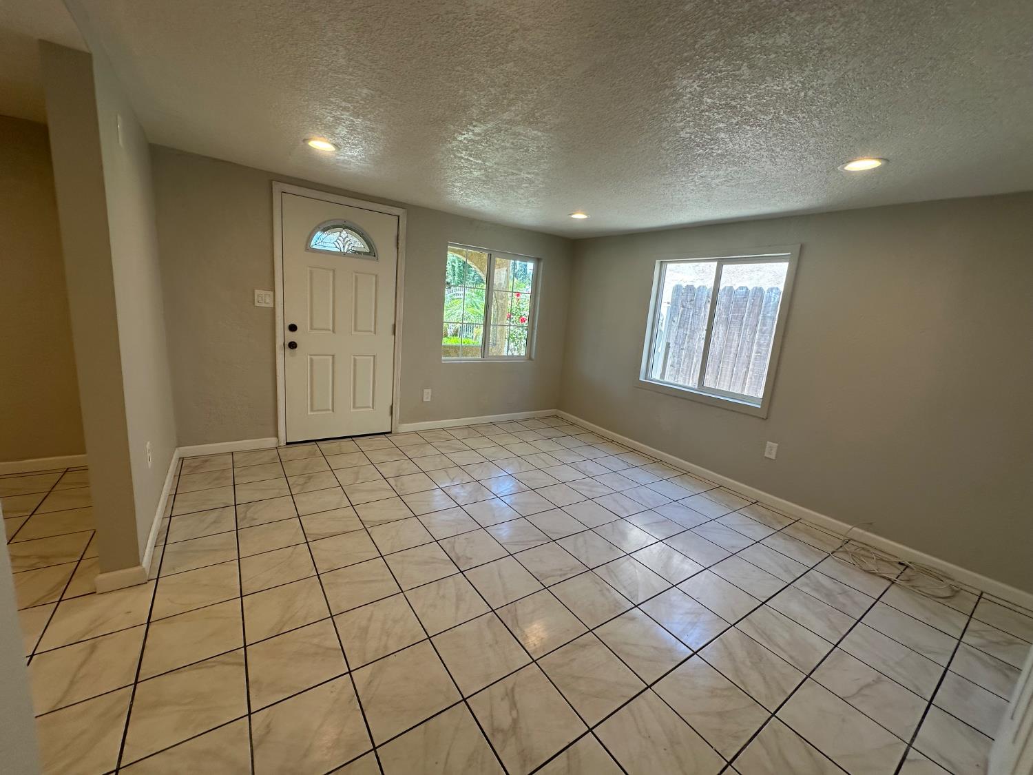 1826 Seattle St, Modesto, CA 95358