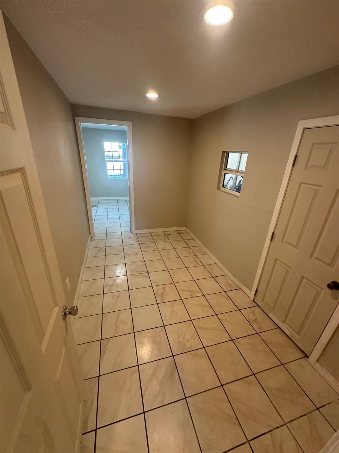 1826 Seattle St, Modesto, CA 95358