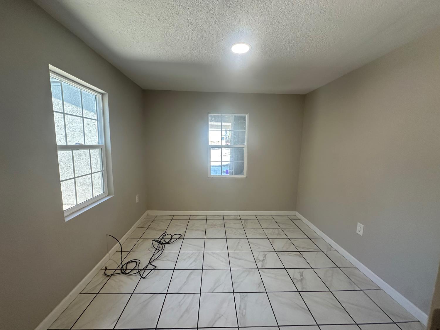 1826 Seattle St, Modesto, CA 95358