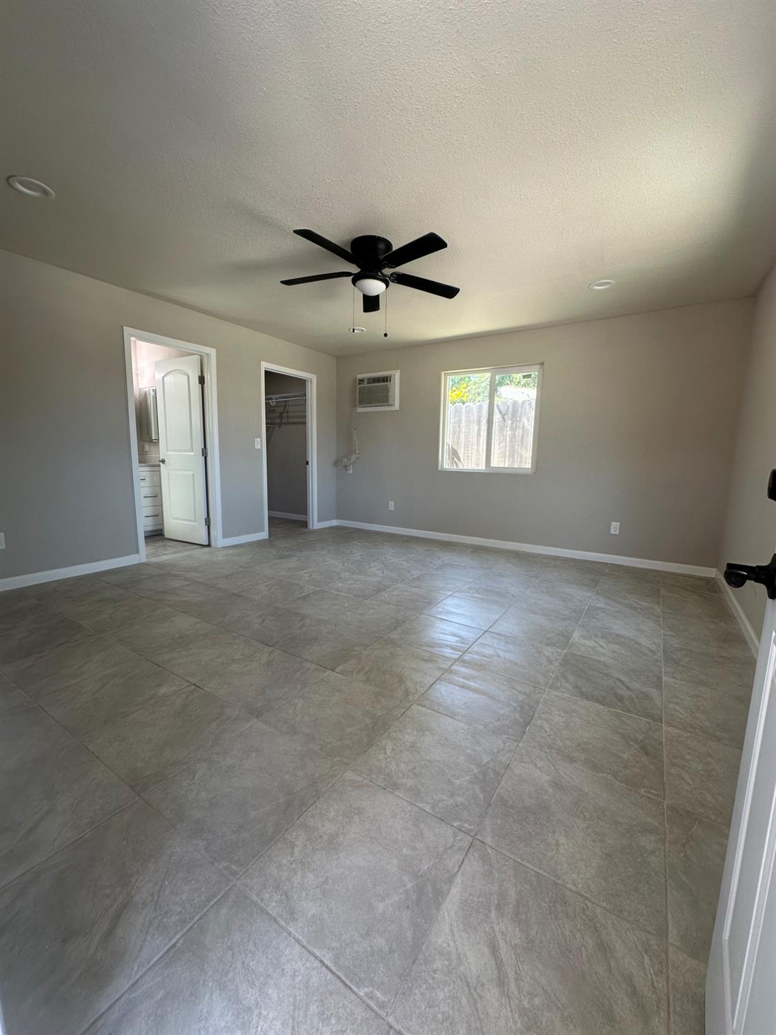 1826 Seattle St, Modesto, CA 95358