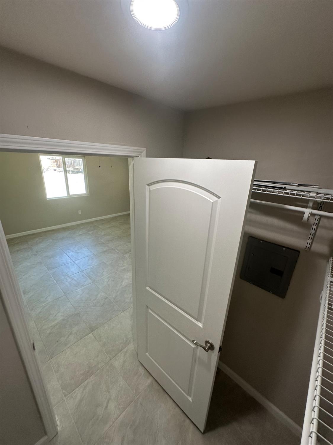 1826 Seattle St, Modesto, CA 95358