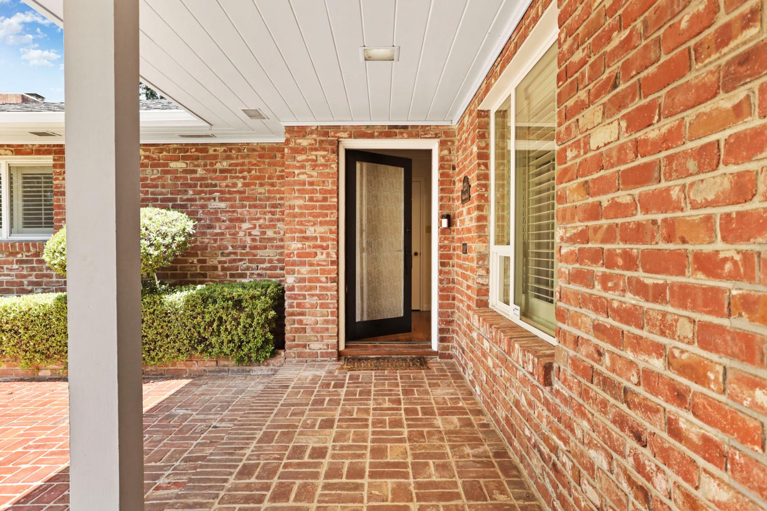 1330 Magnolia Ave, Modesto, CA 95350