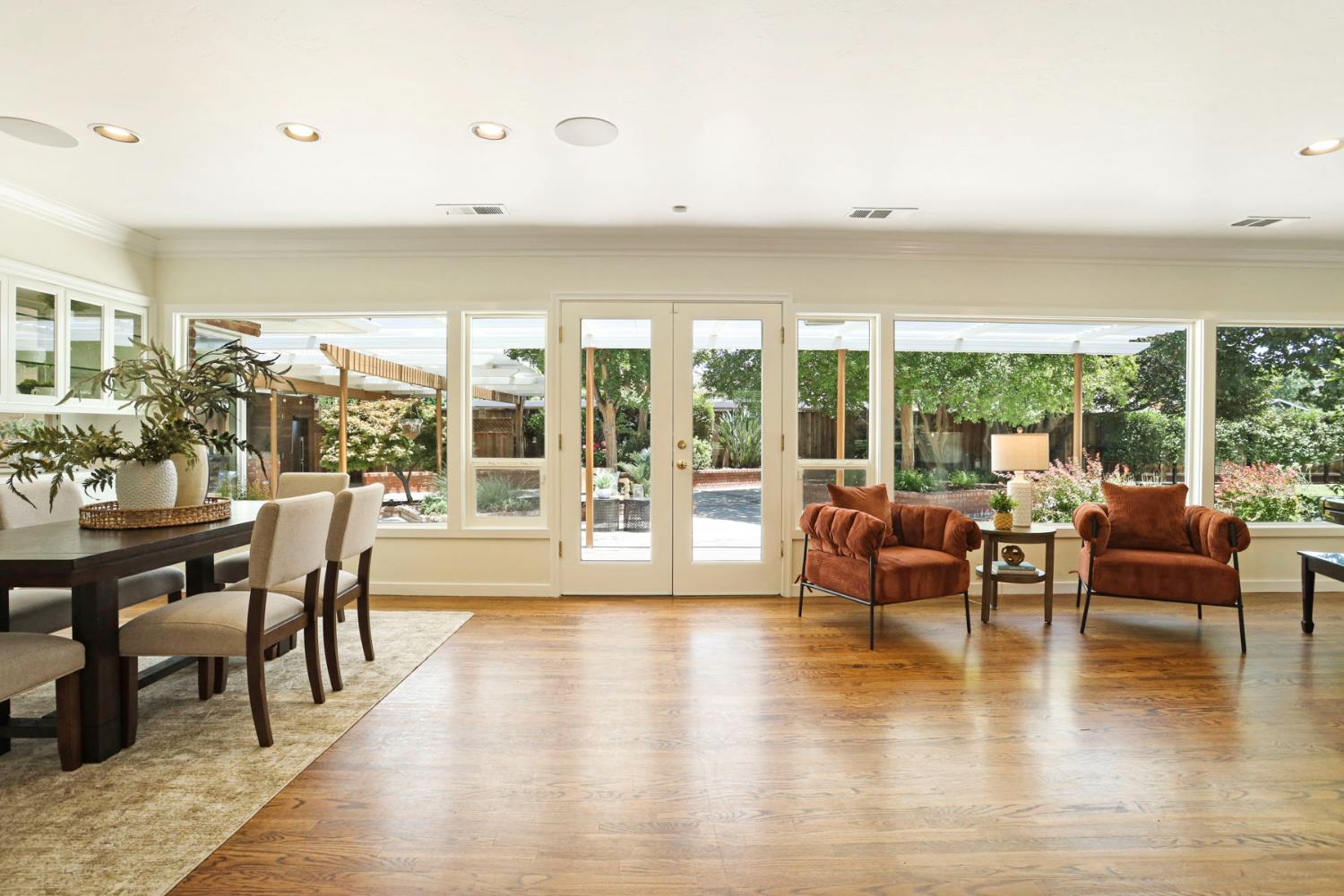 1330 Magnolia Ave, Modesto, CA 95350