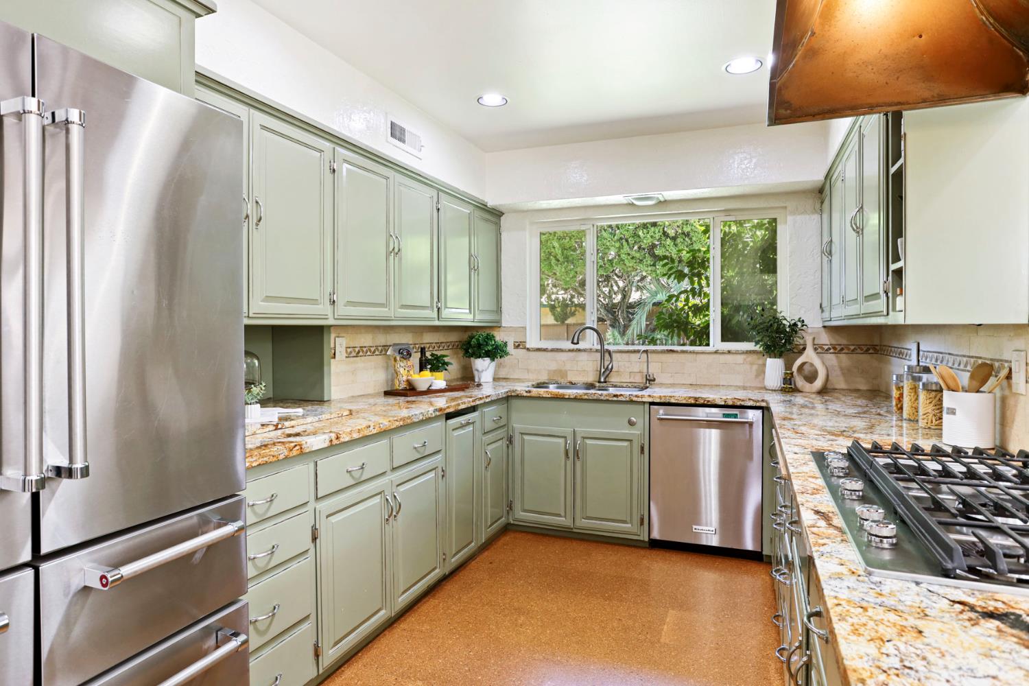 1330 Magnolia Ave, Modesto, CA 95350