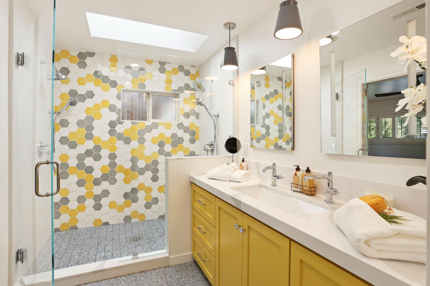 1330 Magnolia Ave, Modesto, CA 95350