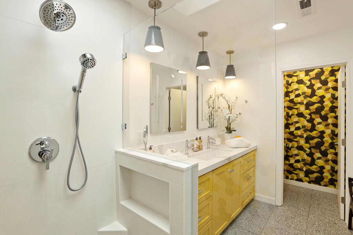 1330 Magnolia Ave, Modesto, CA 95350