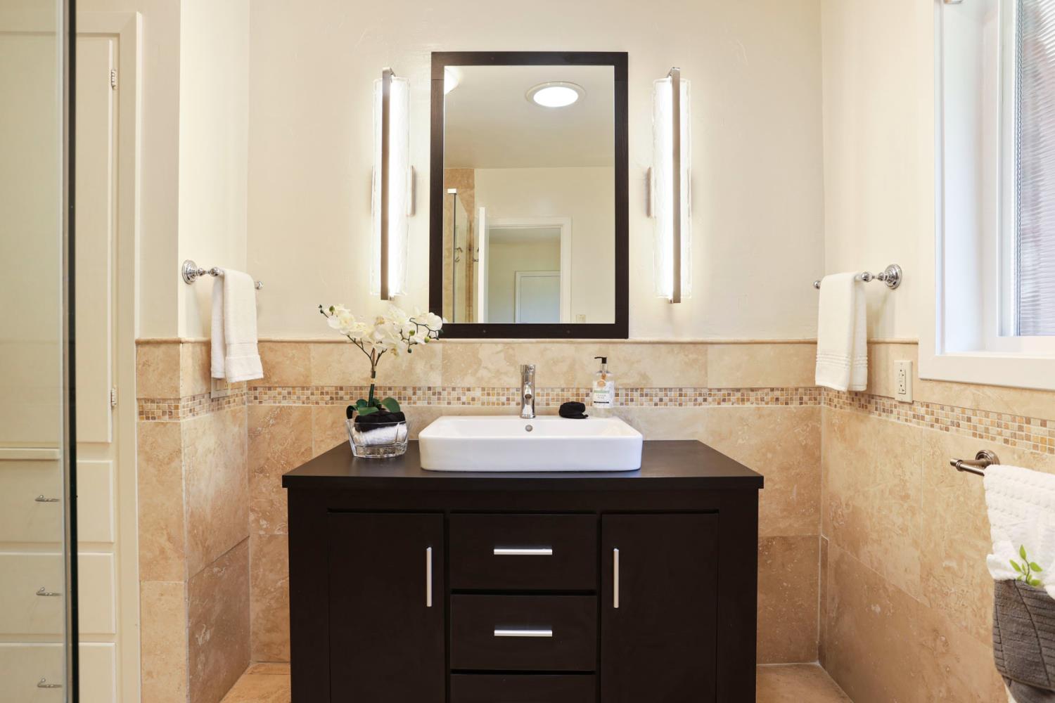 1330 Magnolia Ave, Modesto, CA 95350