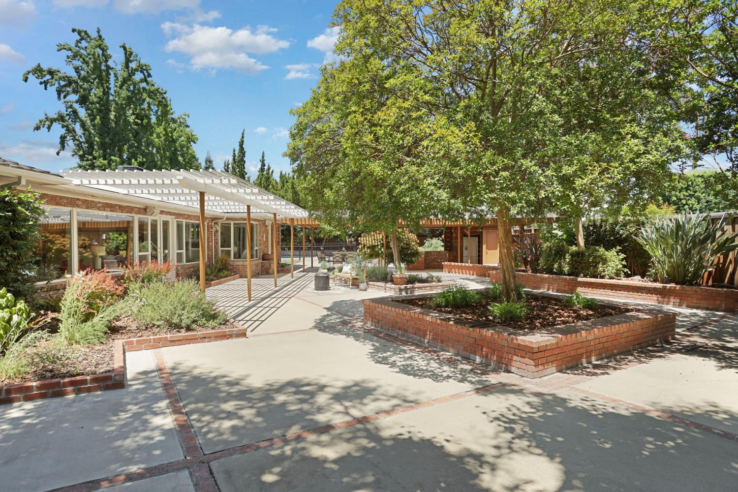 1330 Magnolia Ave, Modesto, CA 95350