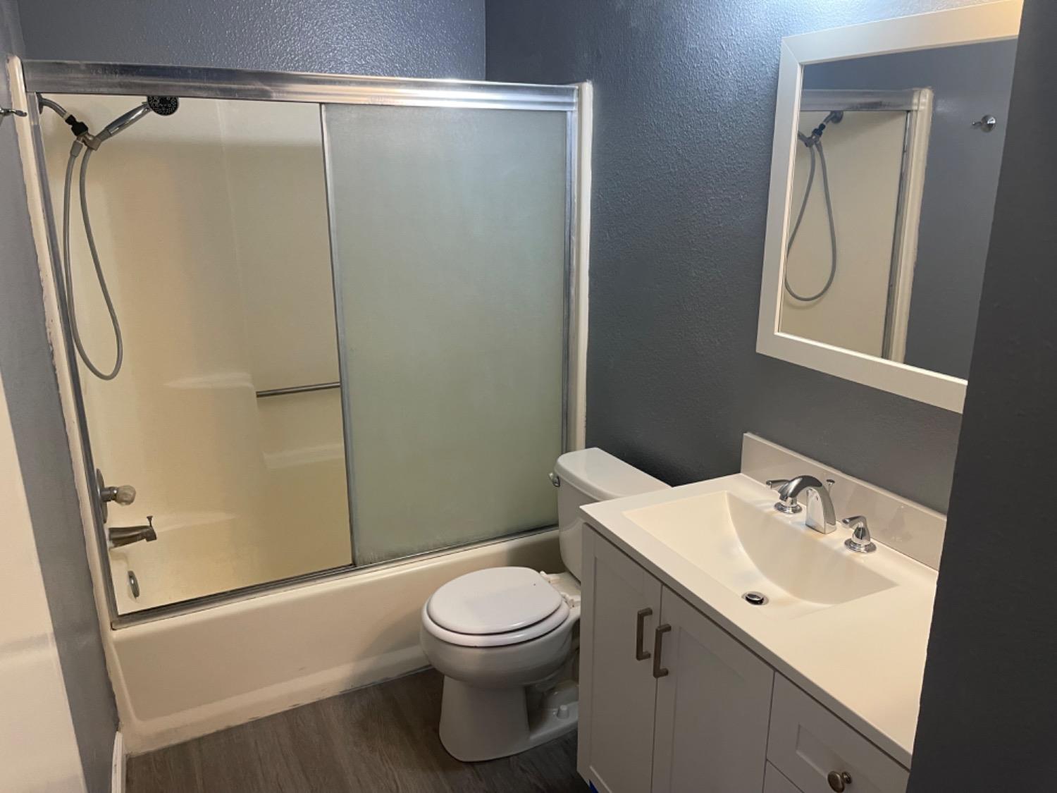 1647 1649 Moffett Rd, Ceres, CA 95307