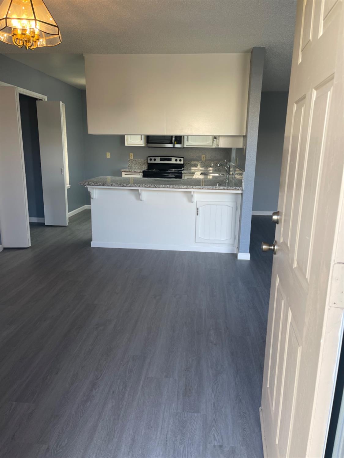 1647 1649 Moffett Rd, Ceres, CA 95307