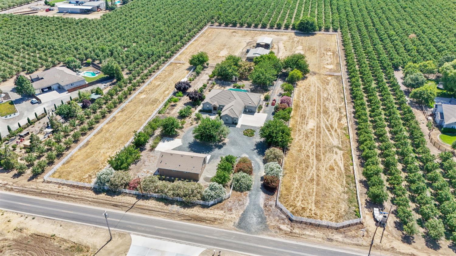 18413 Sycamore Ave, Patterson, CA 95363