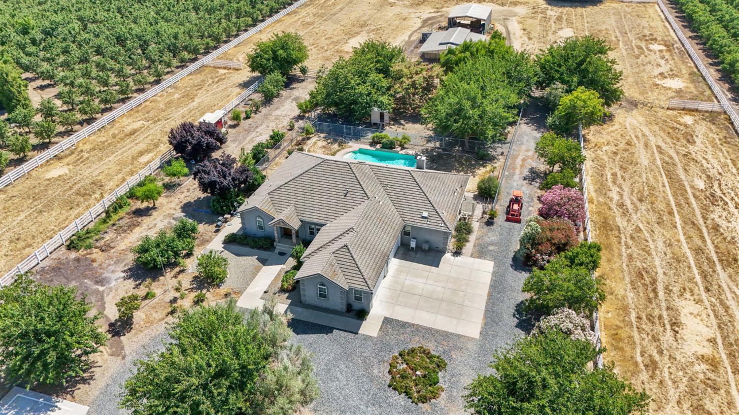 18413 Sycamore Ave, Patterson, CA 95363