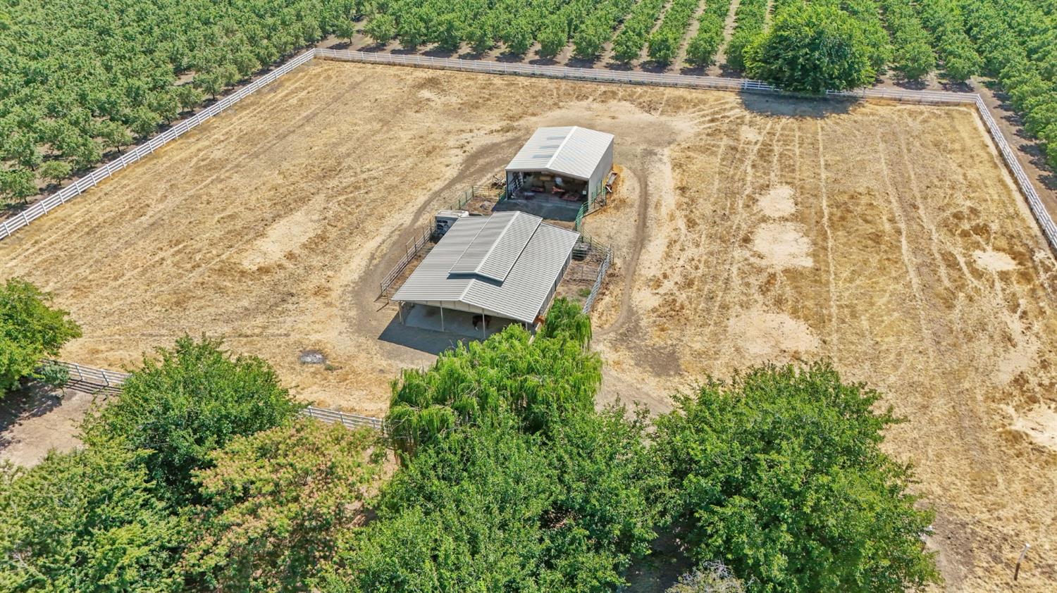 18413 Sycamore Ave, Patterson, CA 95363