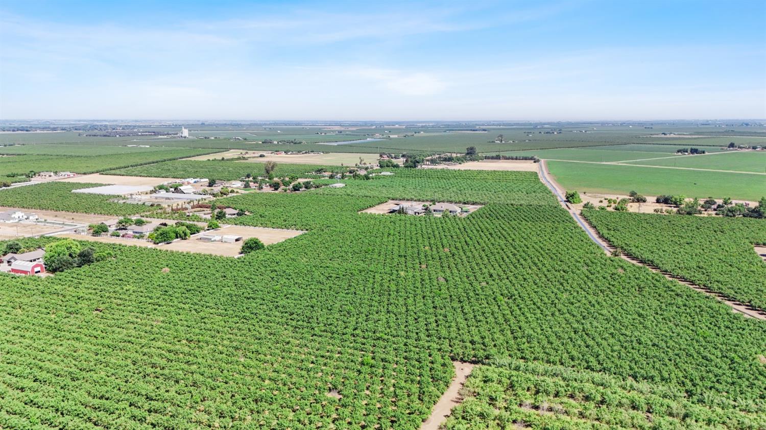 18413 Sycamore Ave, Patterson, CA 95363