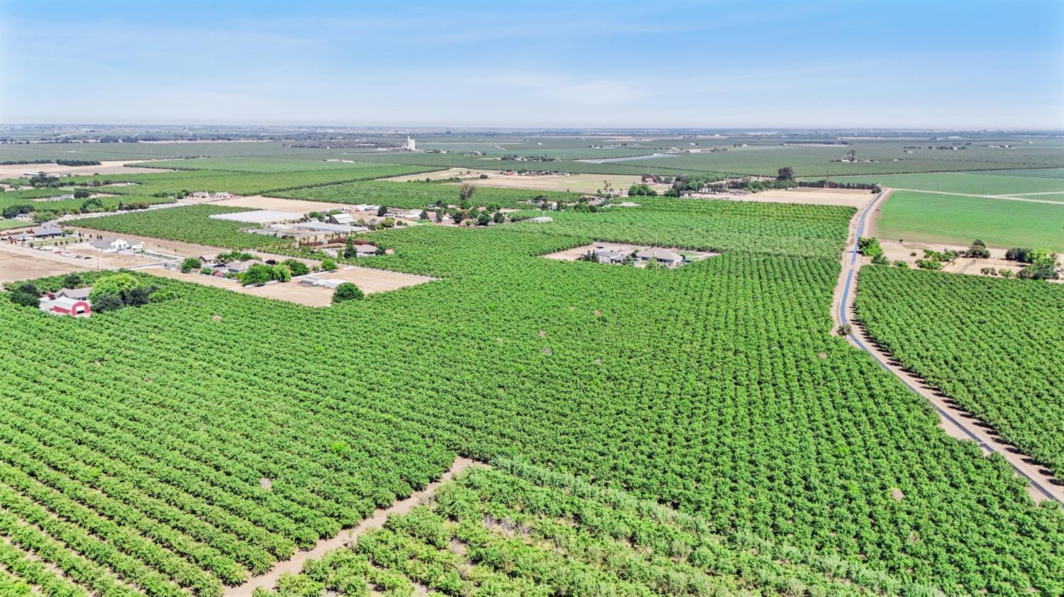 18413 Sycamore Ave, Patterson, CA 95363