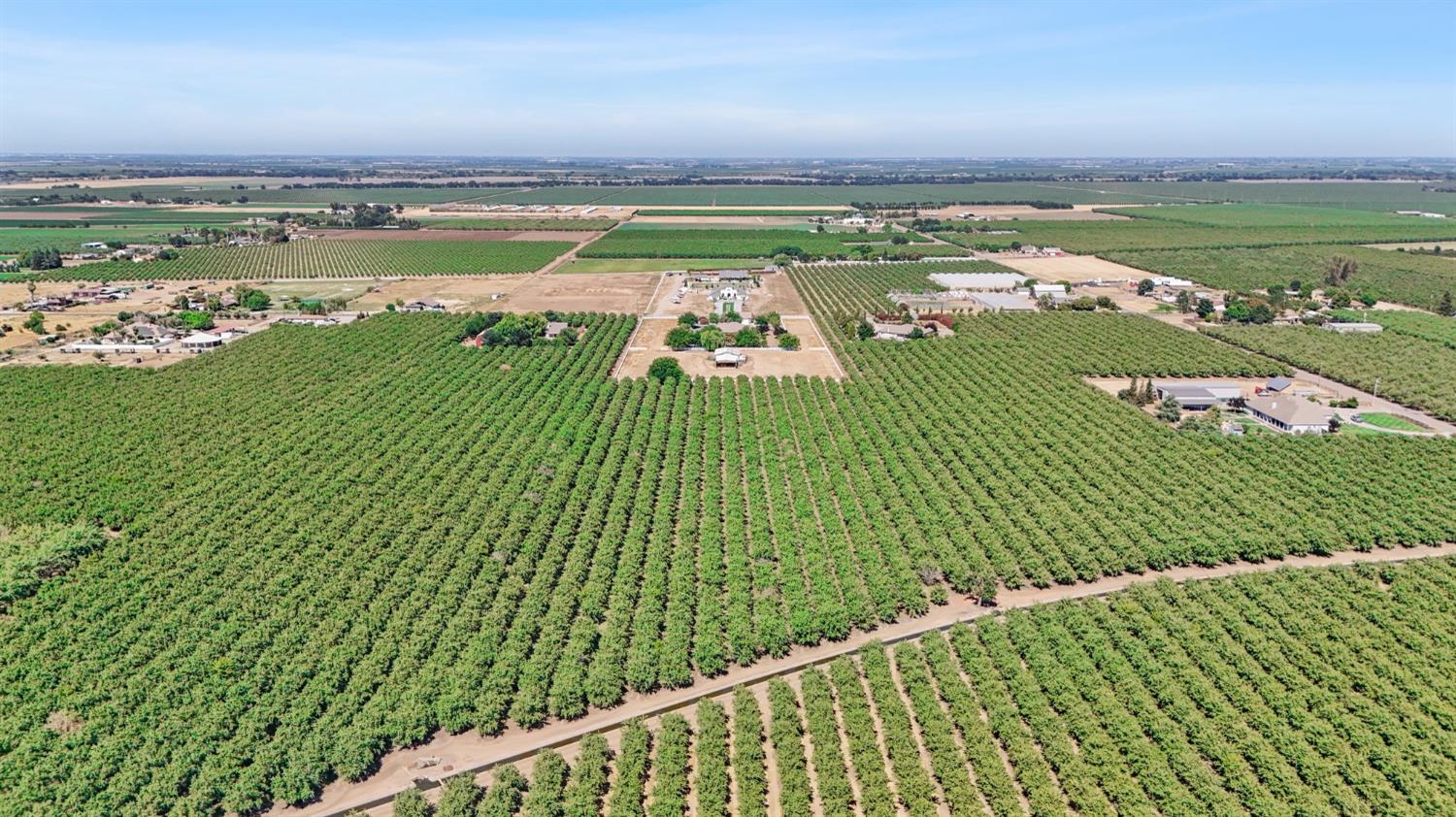 18413 Sycamore Ave, Patterson, CA 95363