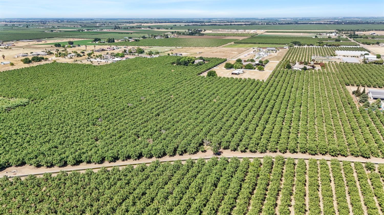 18413 Sycamore Ave, Patterson, CA 95363