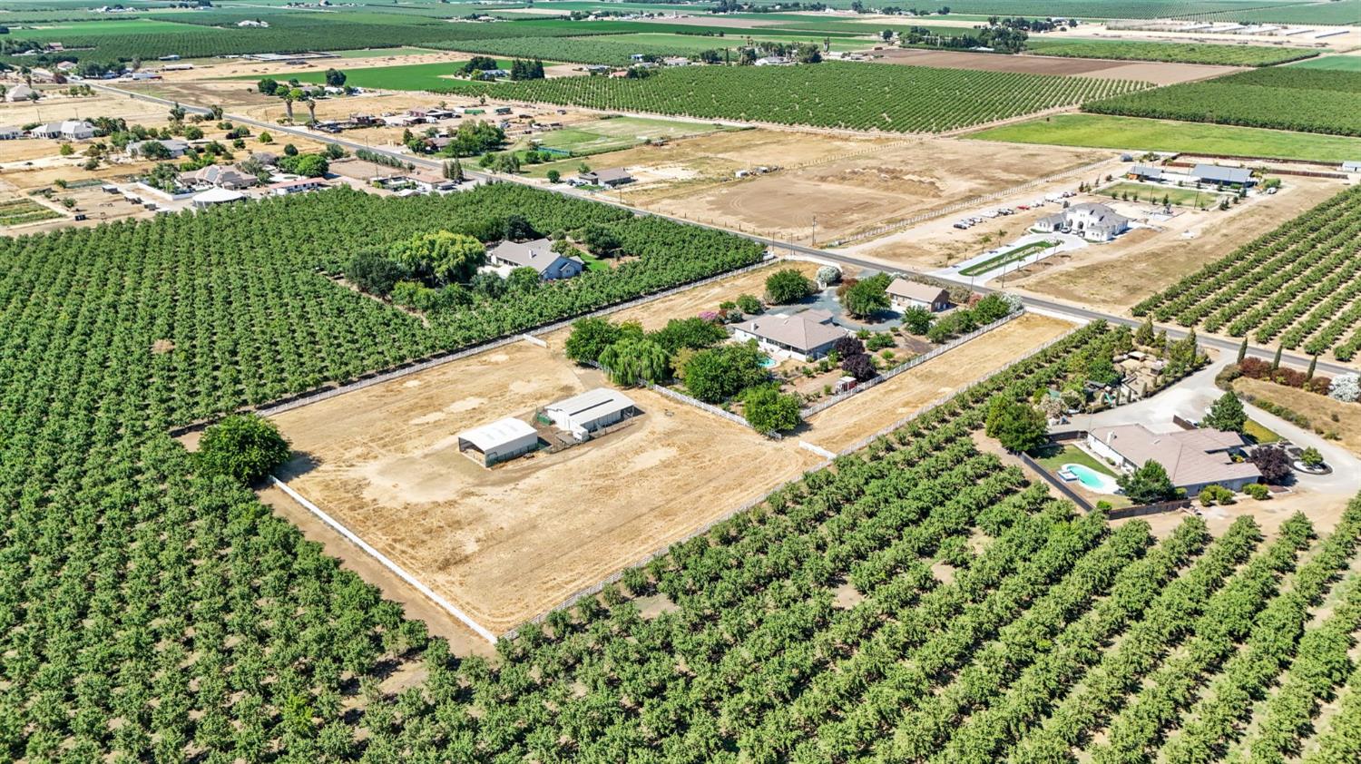 18413 Sycamore Ave, Patterson, CA 95363