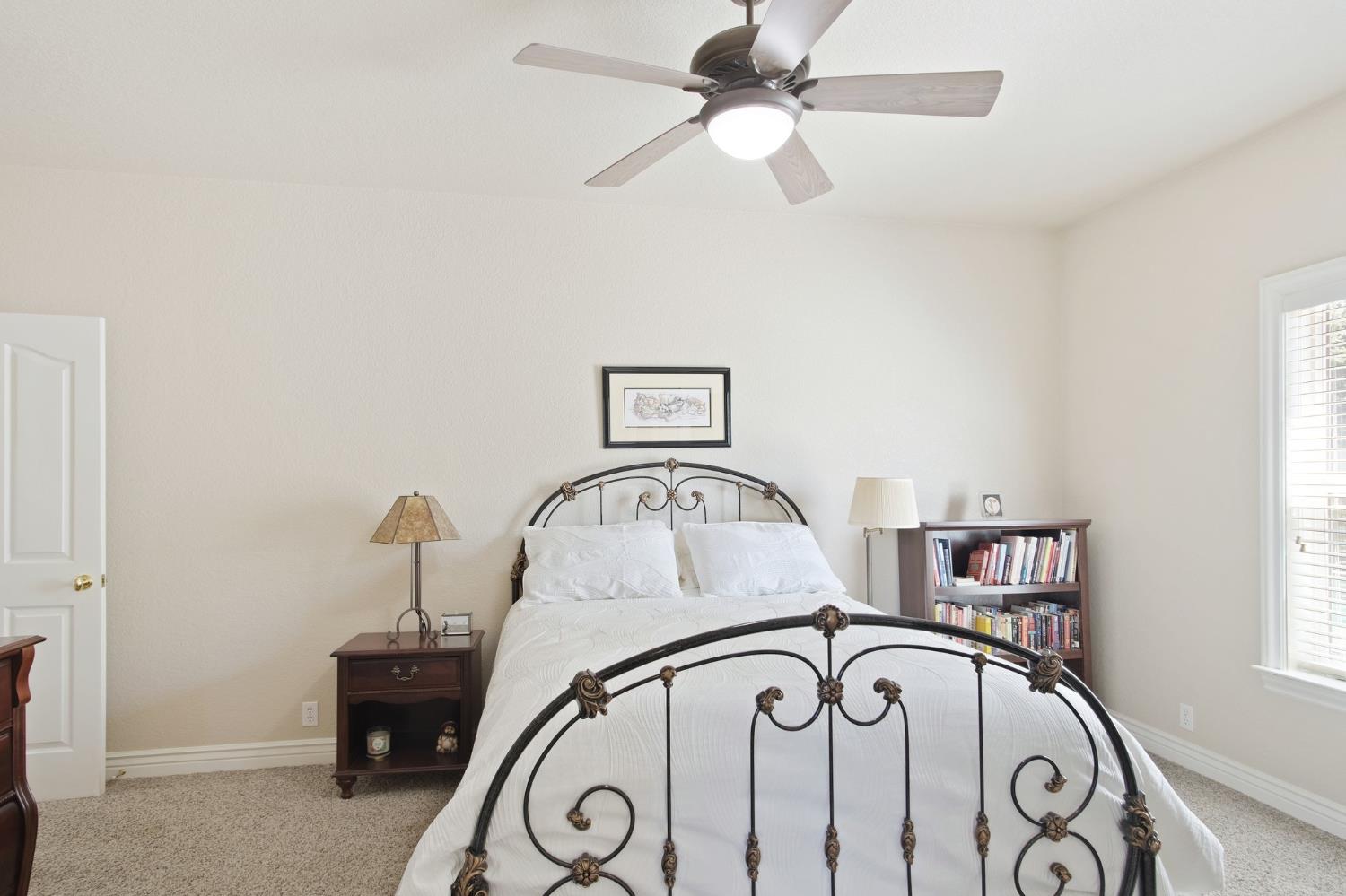 18413 Sycamore Ave, Patterson, CA 95363