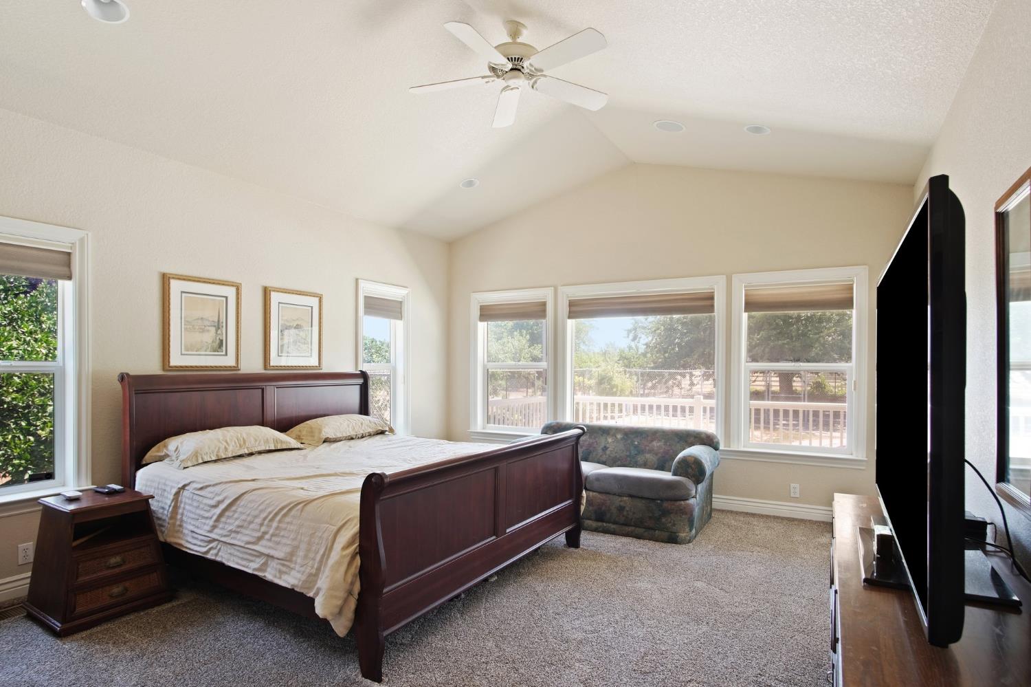 18413 Sycamore Ave, Patterson, CA 95363