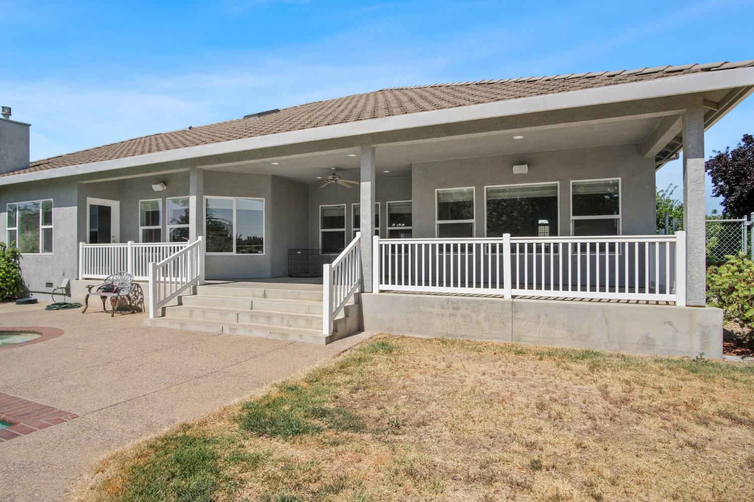 18413 Sycamore Ave, Patterson, CA 95363