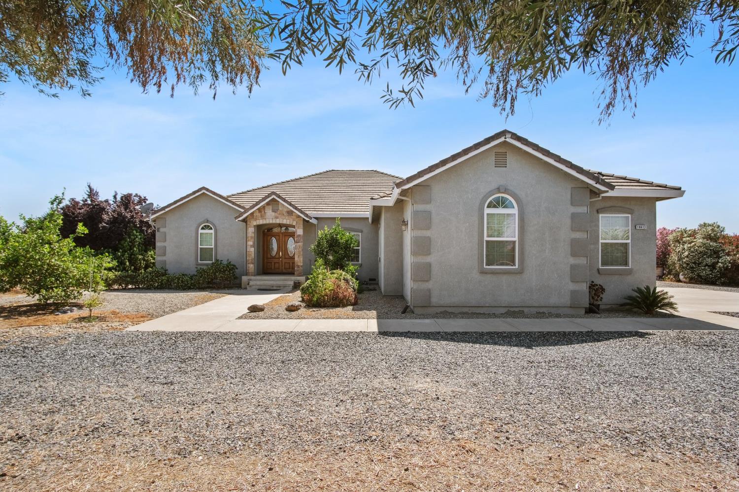 18413 Sycamore Ave, Patterson, CA 95363