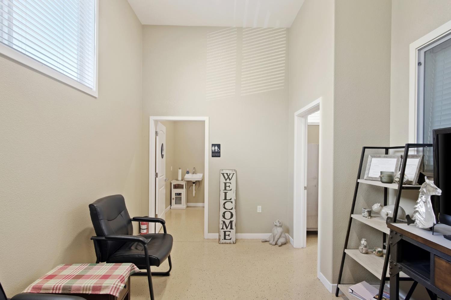 18413 Sycamore Ave, Patterson, CA 95363