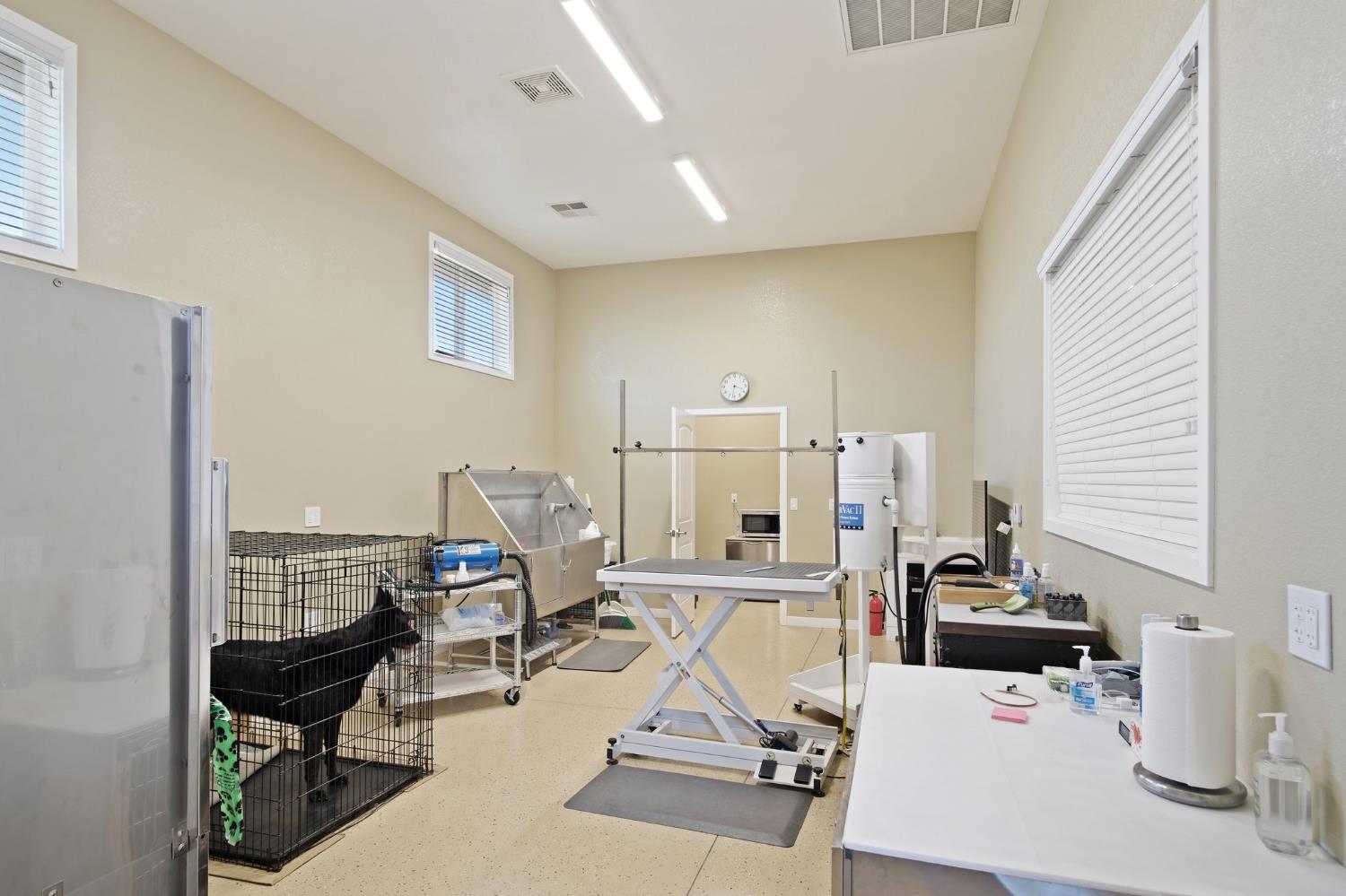 18413 Sycamore Ave, Patterson, CA 95363