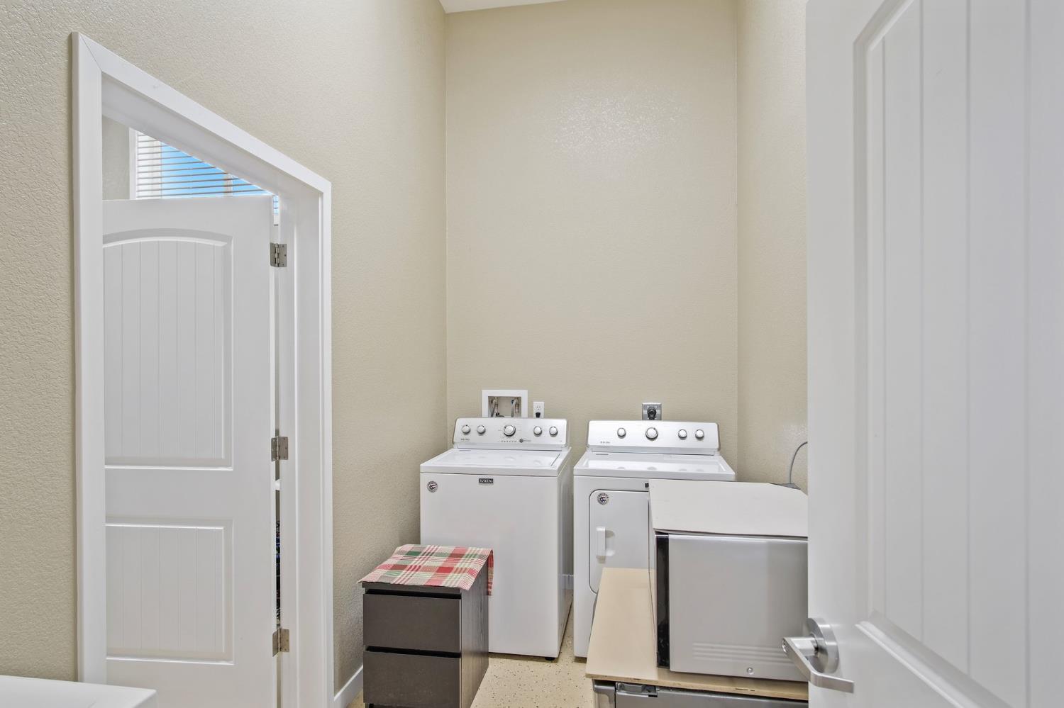 18413 Sycamore Ave, Patterson, CA 95363