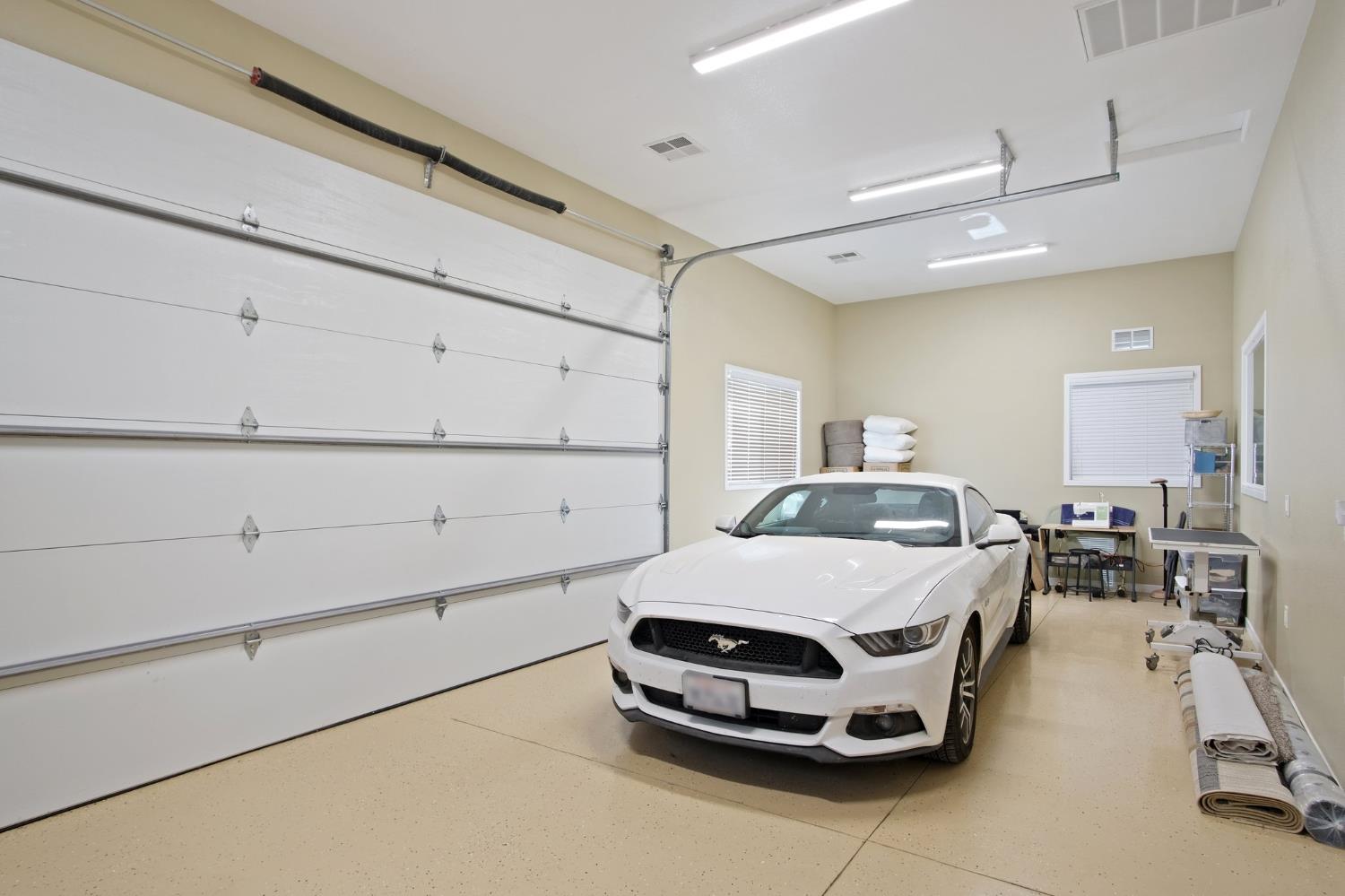 18413 Sycamore Ave, Patterson, CA 95363