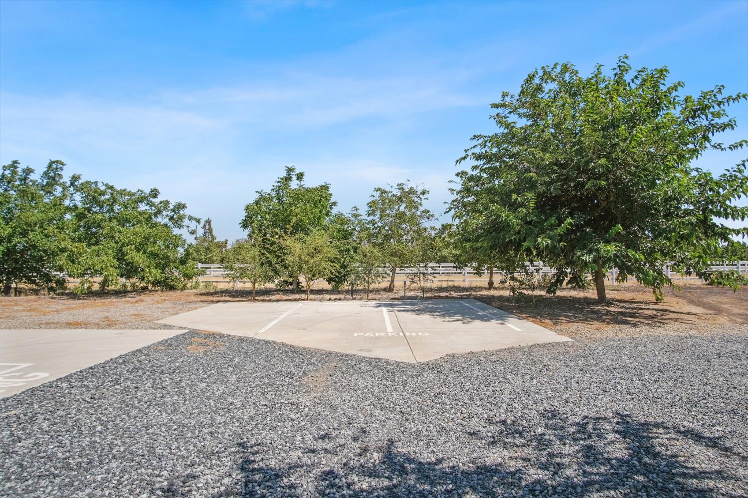 18413 Sycamore Ave, Patterson, CA 95363