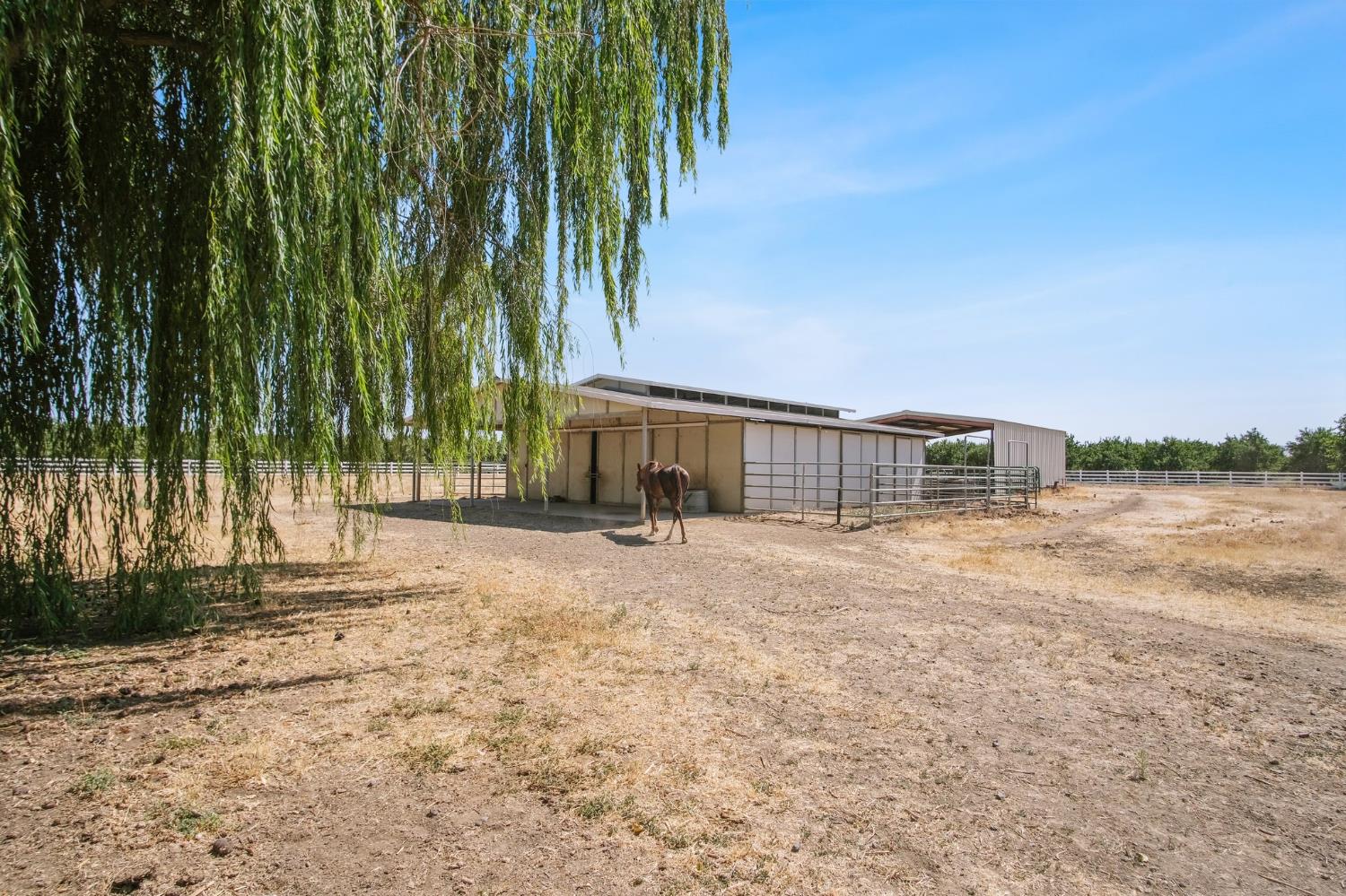 18413 Sycamore Ave, Patterson, CA 95363