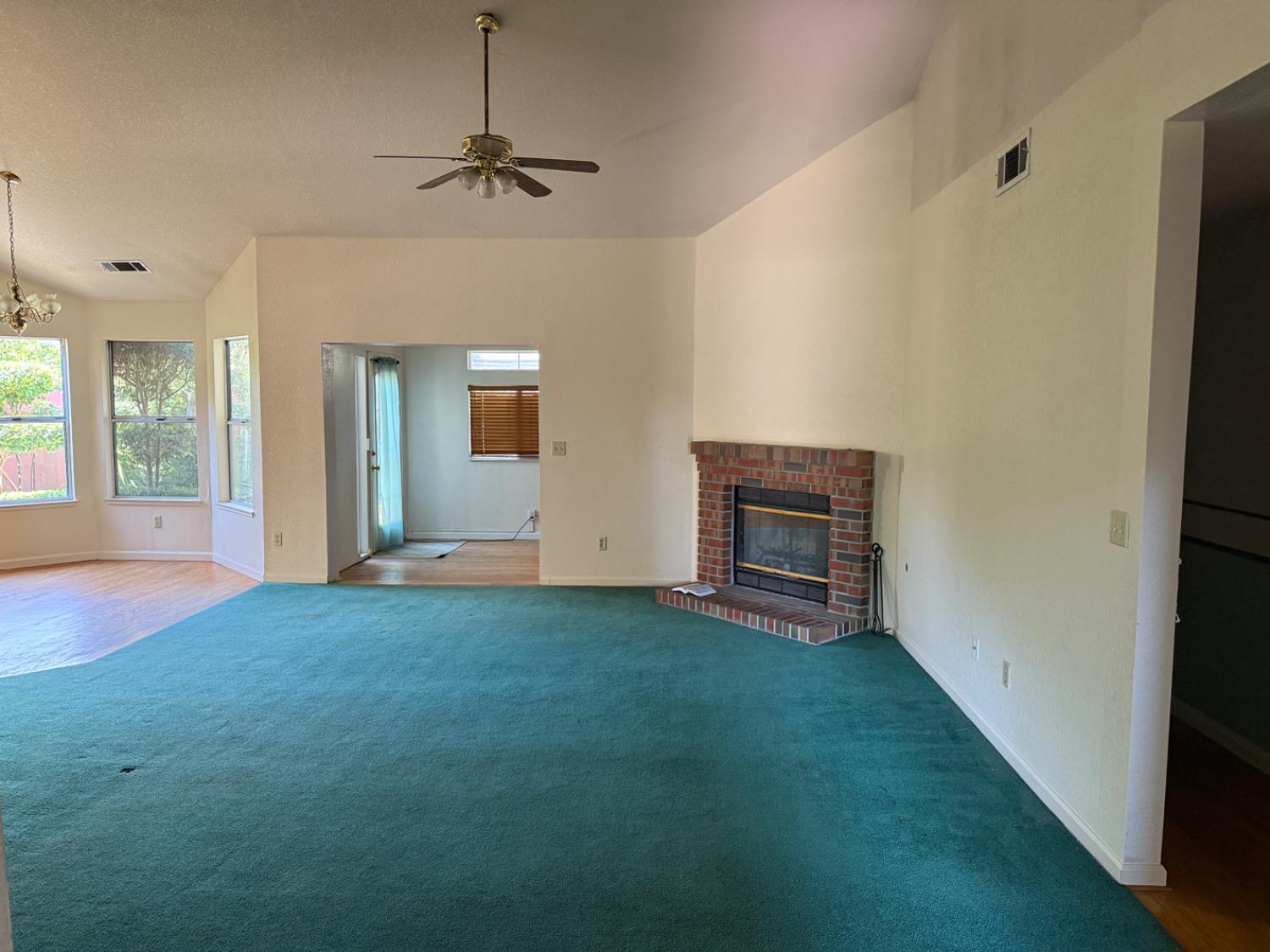 405 San Andreas Ct, Modesto, CA 95354