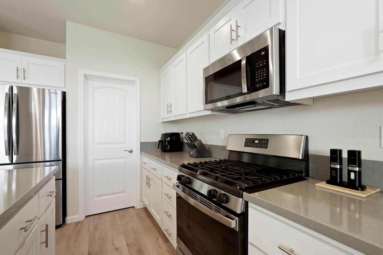 1517 Luminous St, Modesto, CA 95356