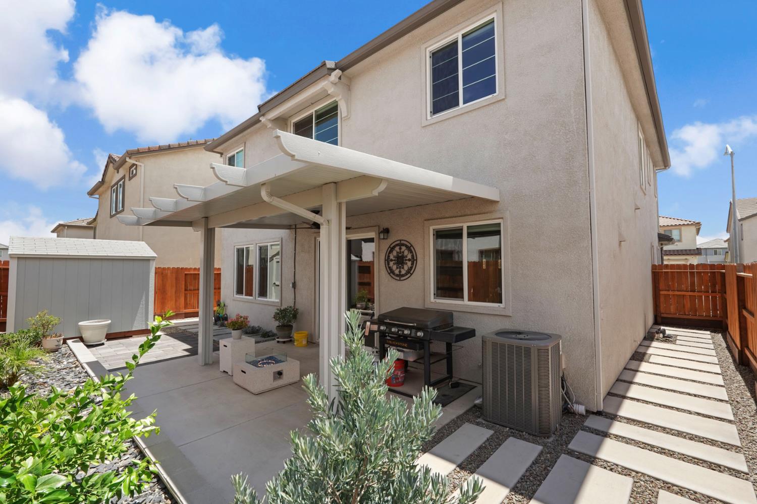 1517 Luminous St, Modesto, CA 95356