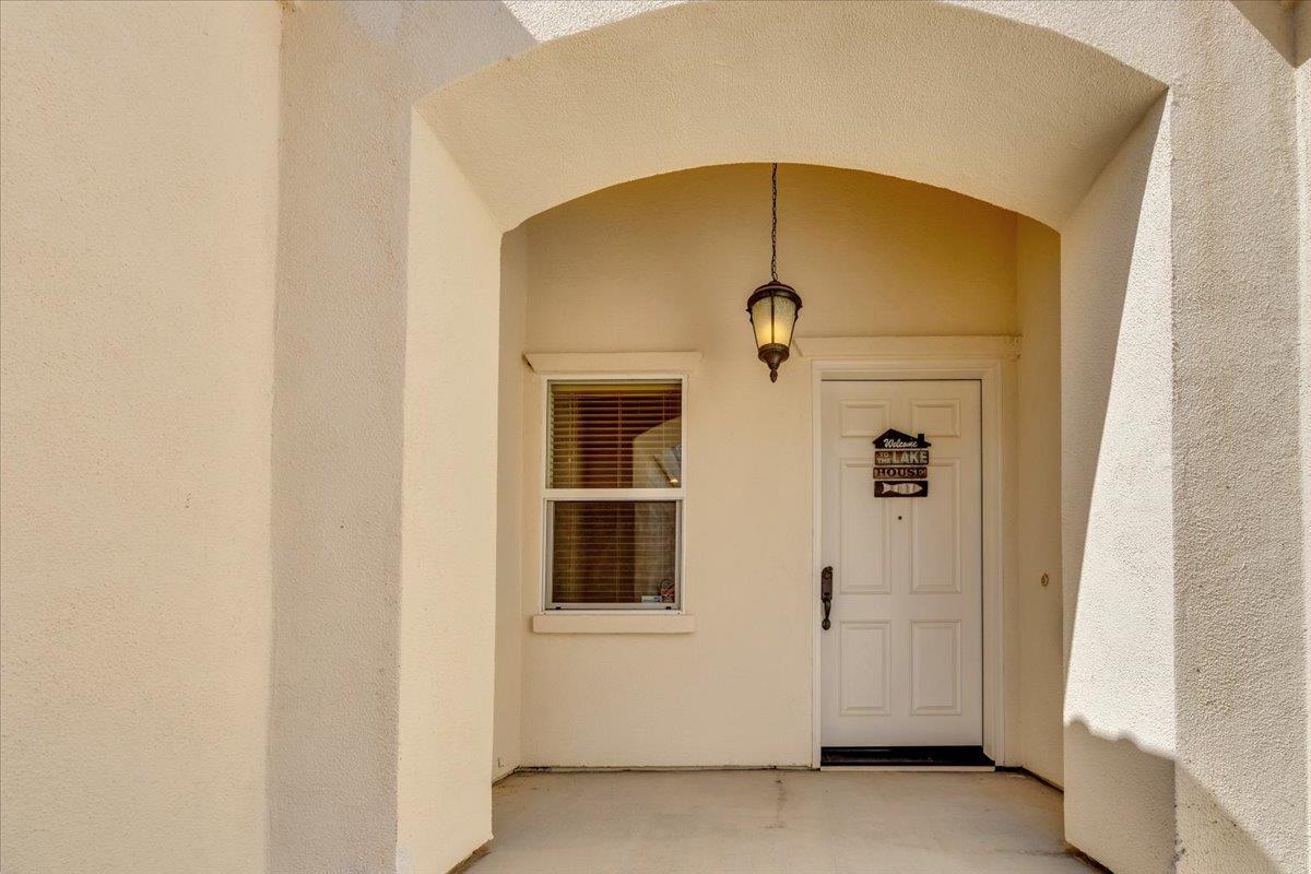 299 Calypso Beach Dr #B, Copperopolis, CA 95228