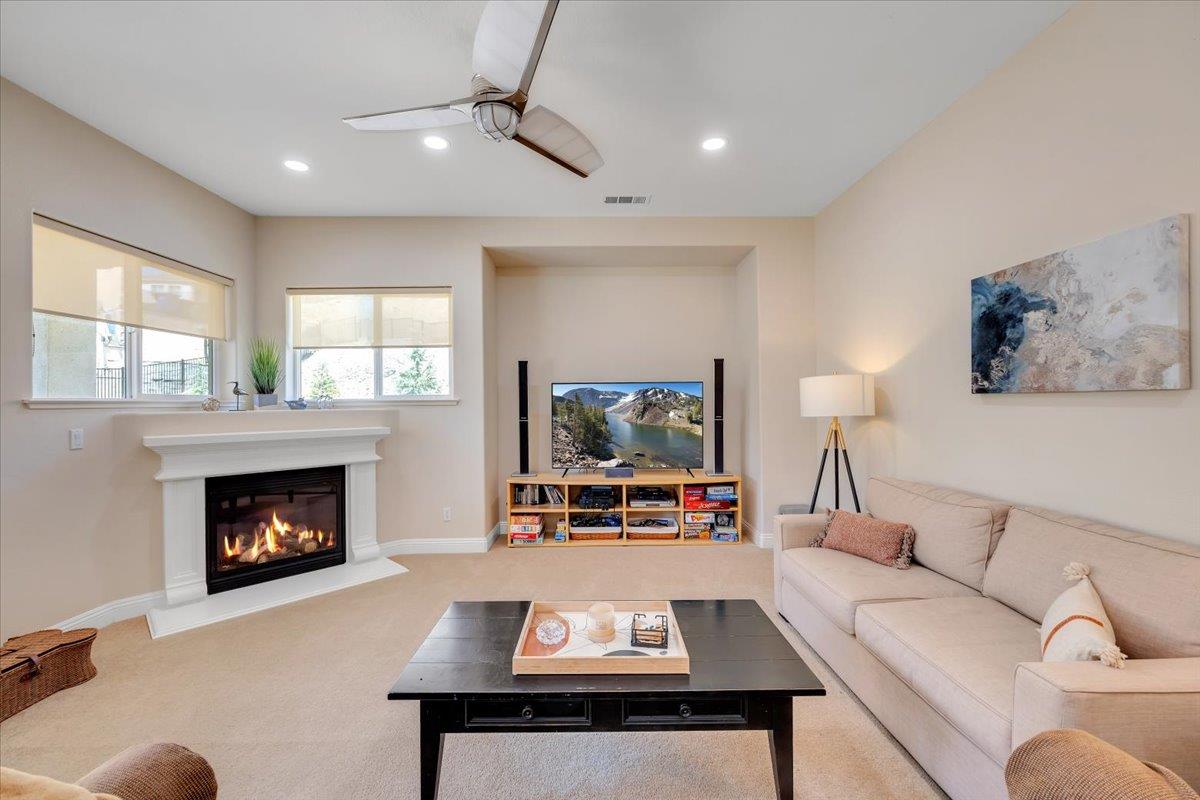 299 Calypso Beach Dr #B, Copperopolis, CA 95228