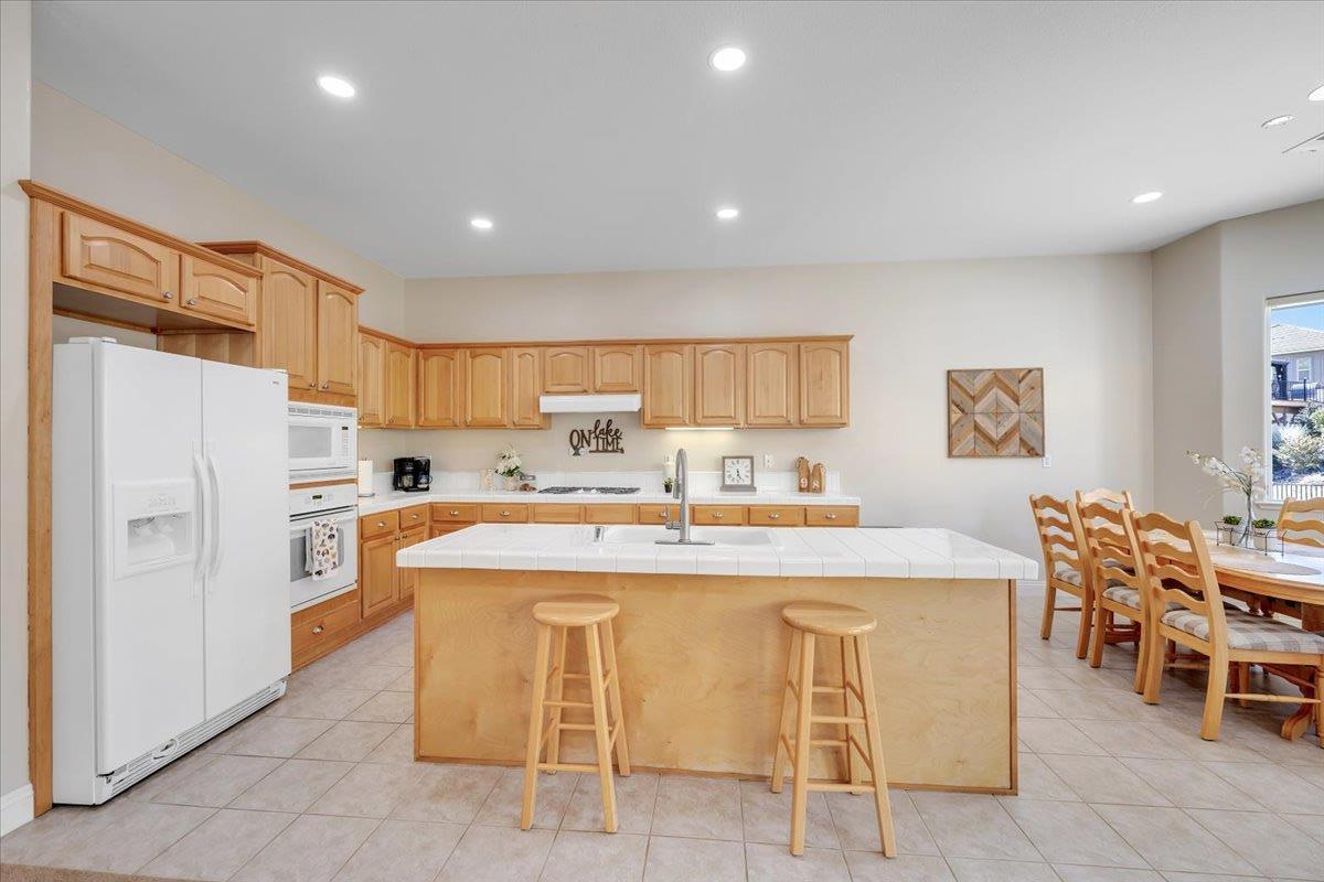 299 Calypso Beach Dr #B, Copperopolis, CA 95228