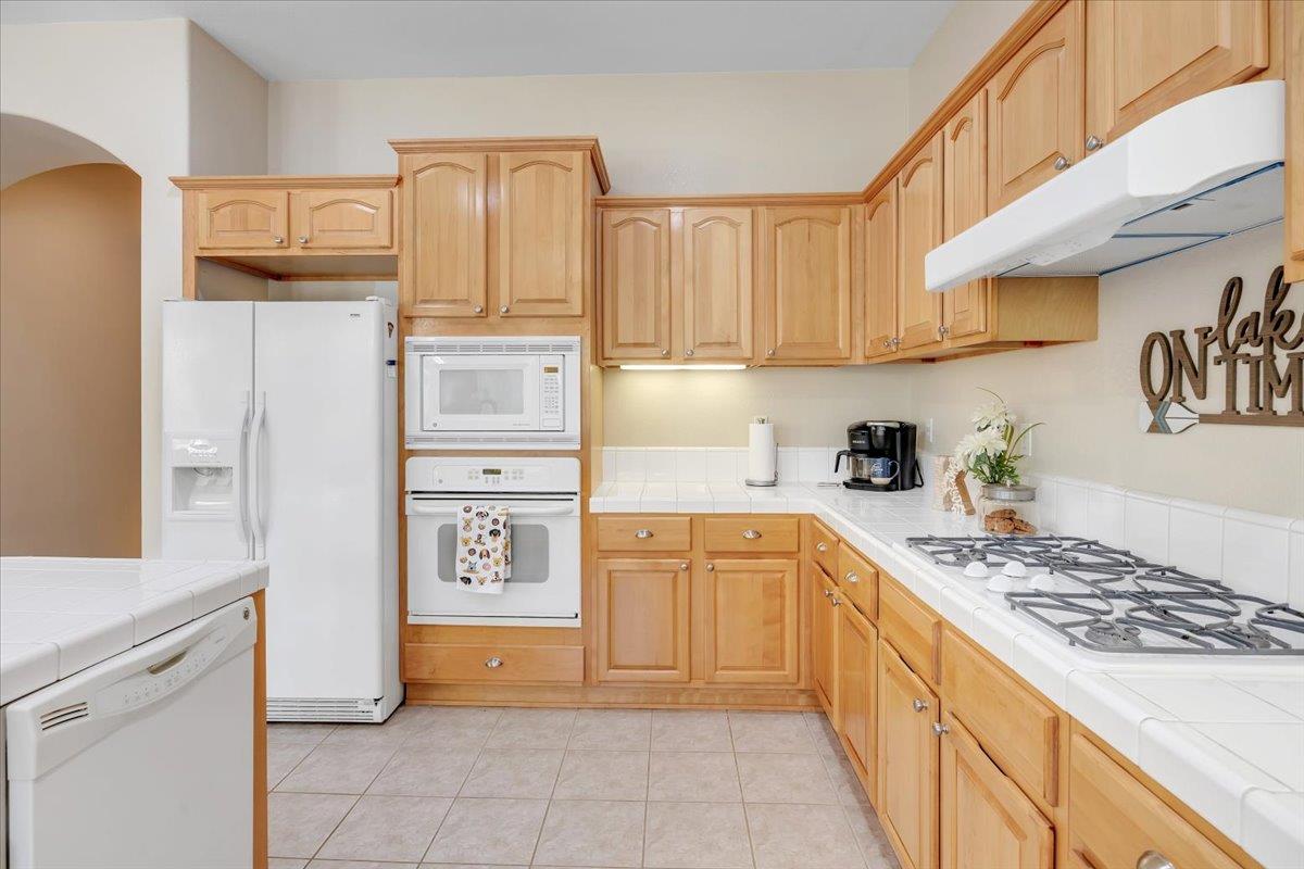 299 Calypso Beach Dr #B, Copperopolis, CA 95228