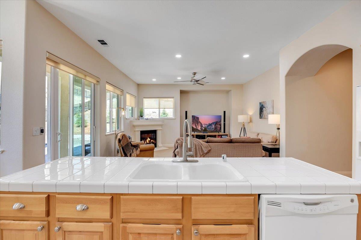 299 Calypso Beach Dr #B, Copperopolis, CA 95228