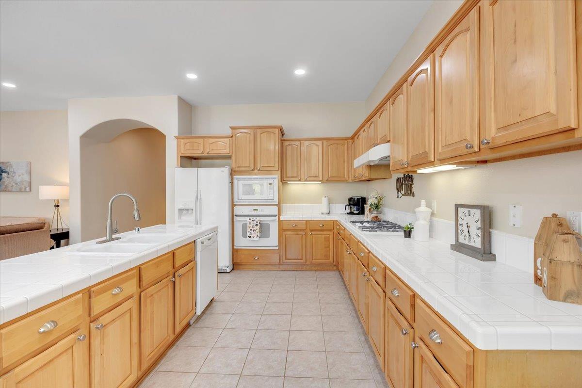 299 Calypso Beach Dr #B, Copperopolis, CA 95228