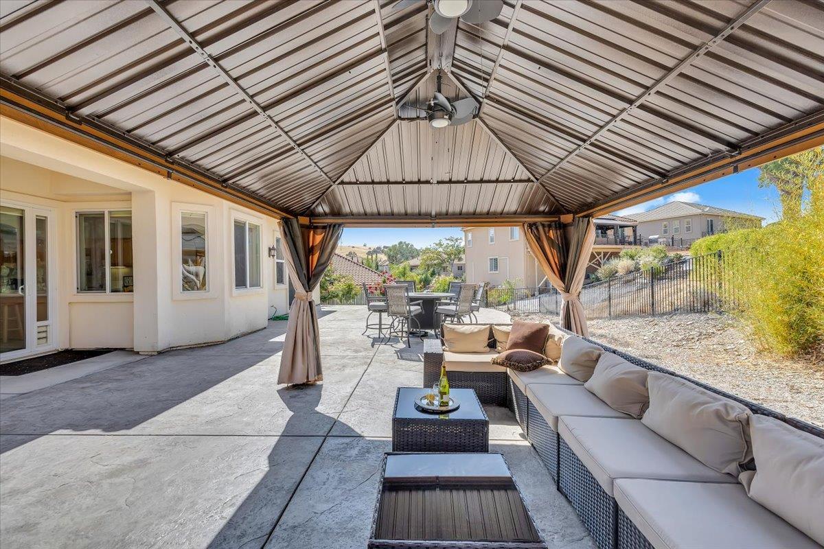 299 Calypso Beach Dr #B, Copperopolis, CA 95228