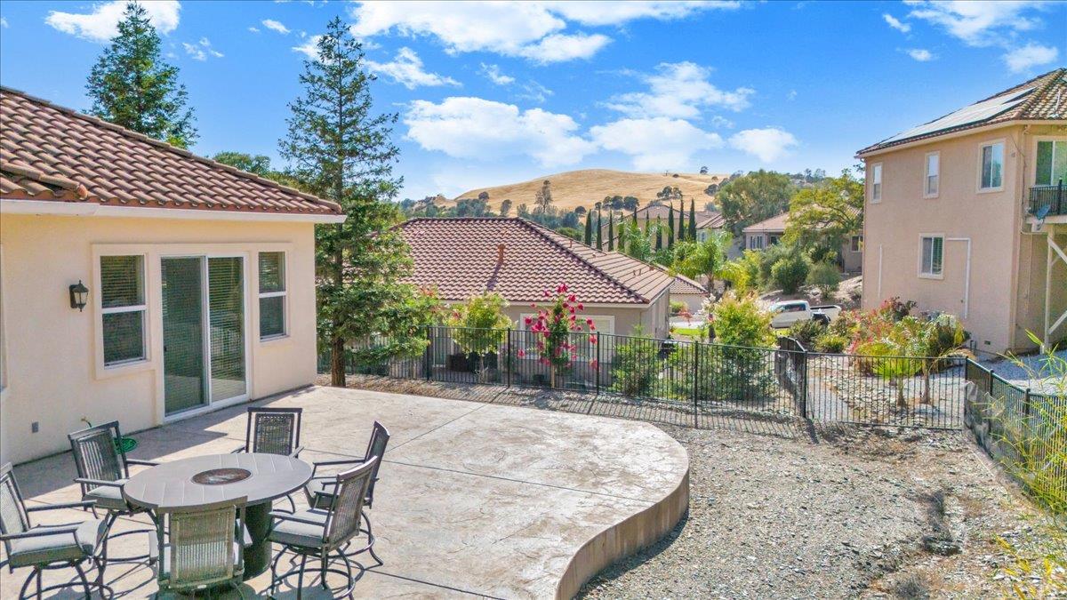 299 Calypso Beach Dr #B, Copperopolis, CA 95228
