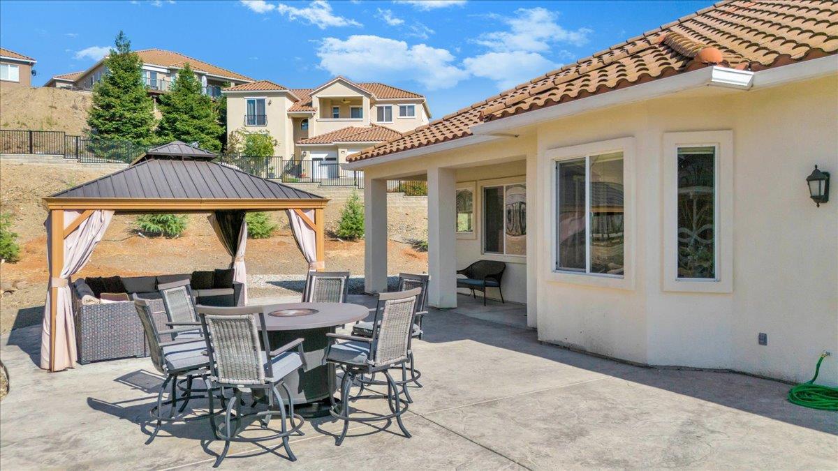 299 Calypso Beach Dr #B, Copperopolis, CA 95228